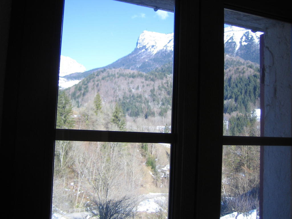 La Chouette A L'Heure Du Pinson Bed & Breakfast Saint-Pierre-d'Entremont  Room photo